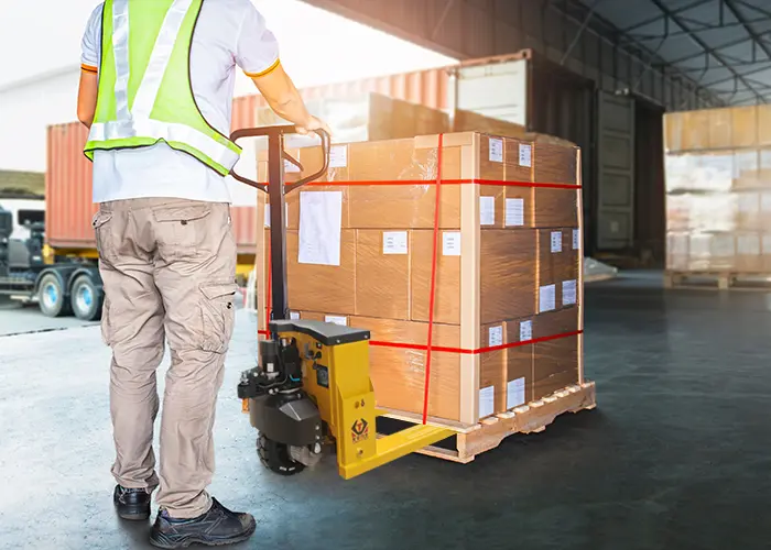 Các yêu cầu về bao bì của hàng hóa sẽ được di chuyển khi hàng hóa pallet được di chuyển bằng xe nâng