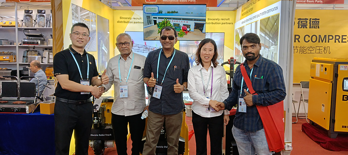 Hội chợ Canton mùa xuân 2025 kết thúc thành công | Xe tải pallet điện chạy trên mọi địa hình Tianyulishi giành được sự công nhận rộng rãi từ người mua toàn cầu